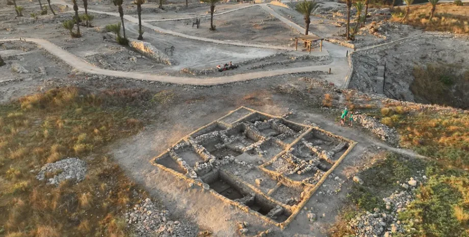 раскопки, сооружение, Мегиддо, археология, археологи, Израиль, открытие