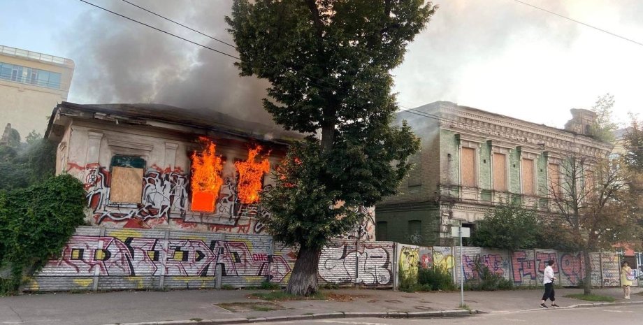 Пожежа в Києві, фото