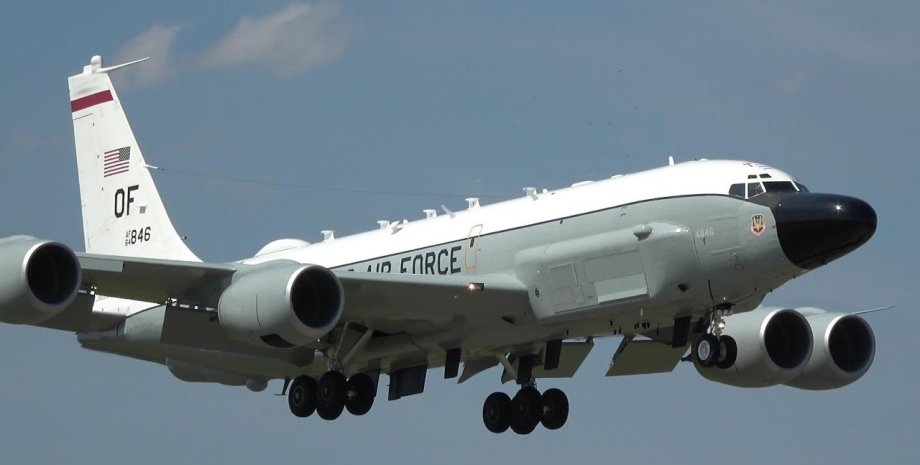 RC-135V, американская разведка, авиация США, самолет