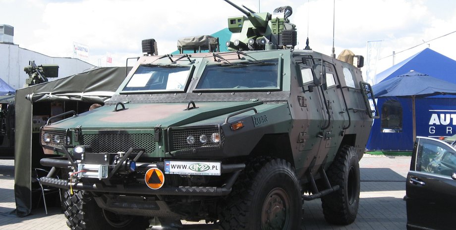 Бронеавтомобиль Зубр, Зубр,