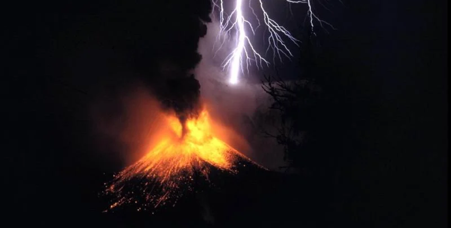 виверження вулкана, блискавка, зародження життя