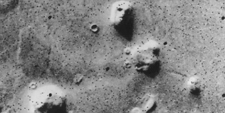 Гора на Марсі