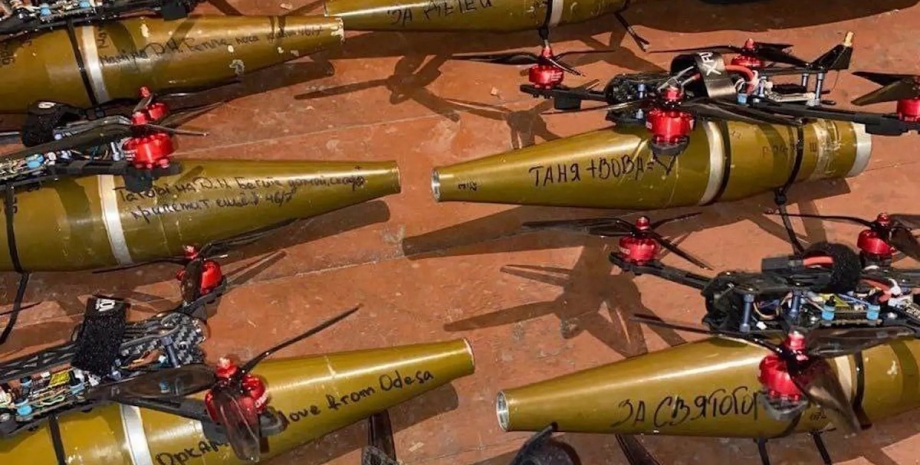 Los drones comerciales se utilizan con éxito como municiones en la línea del fre...