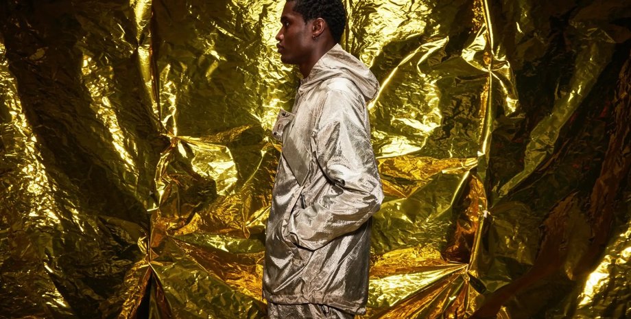 костюм из серебра