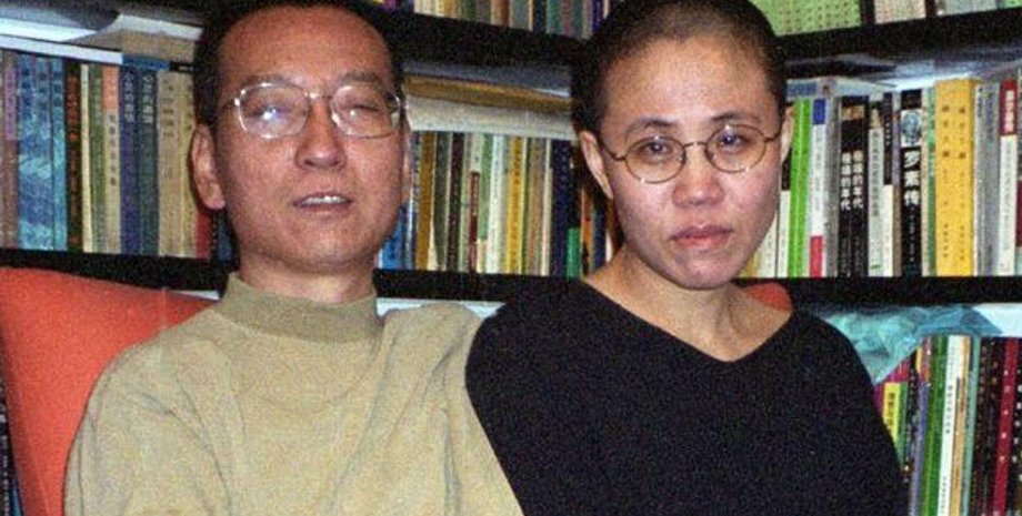 Лю Сяобо и его жена в 2002 году/ Фото: BBC