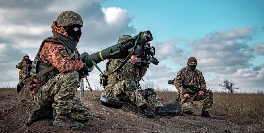 Gli invasori furono intensificati nella direzione di Donetsk, anche a ovest da A...