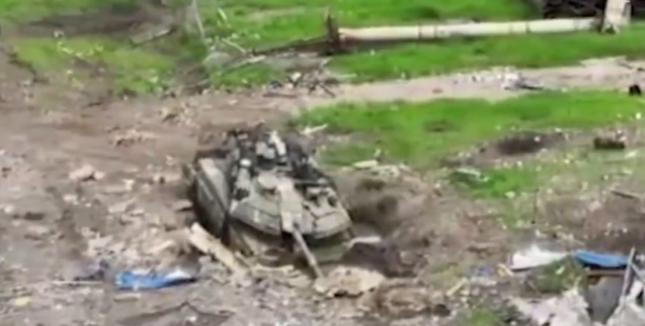 уничтожение танка т-90