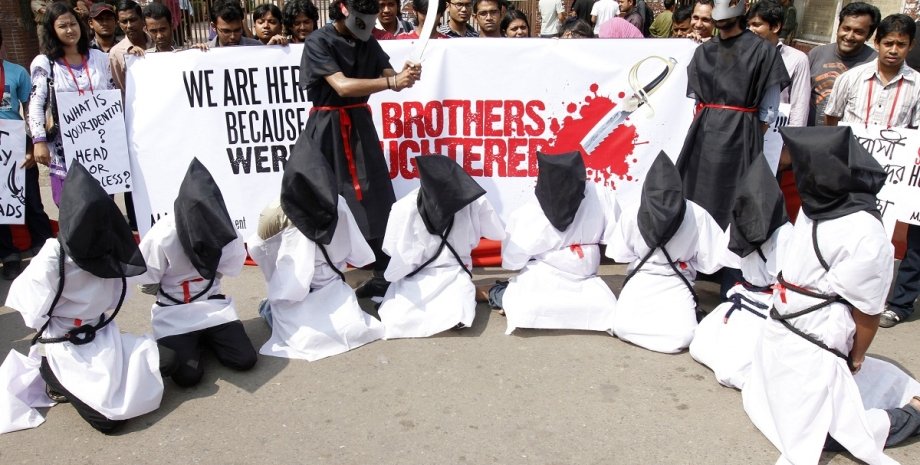 Театрализованная акция против казней в Саудовской Аравии / Фото: newsweek.com