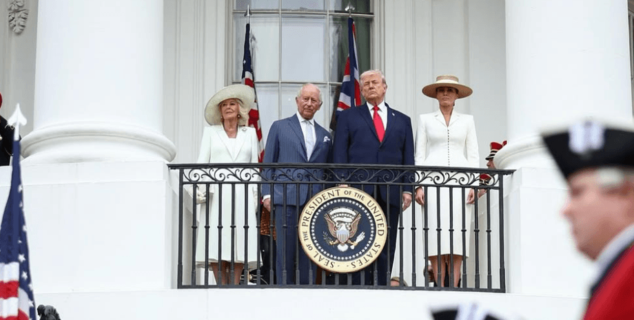 дональд трамп нарушил этикет перед королем