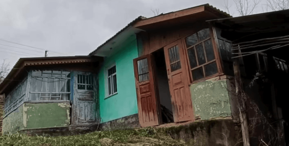 Хата в селі, будинок, житло