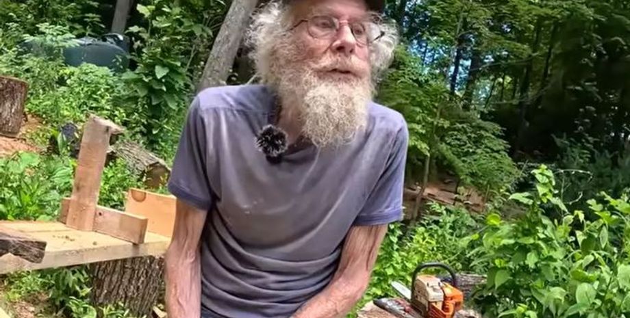 Джо Холлис, США, мужчина 50 лет прожил в лесу, жизнь вне цивилизации, курьезы, интересные истории, отшельник, блогеры