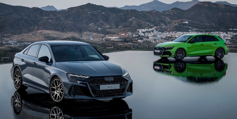 La berline et la berline Audi RS3 ont été mises à jour à l'extérieur et à l'inté...