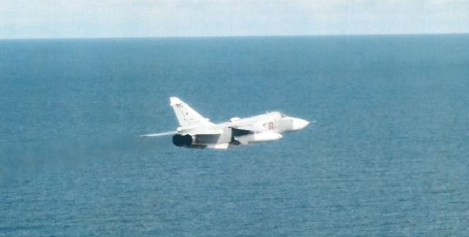 The Russian Su-24 aircraft ignored the warning of the Swedish military, so Gripe...