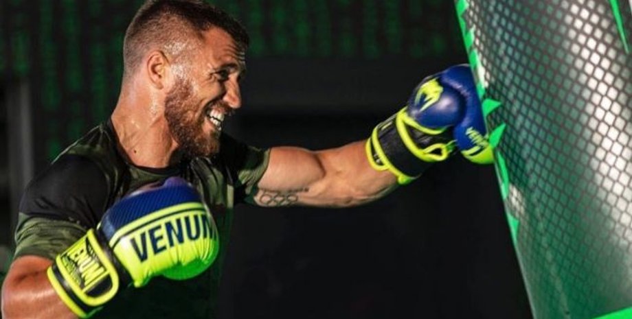 Василий Ломаченко