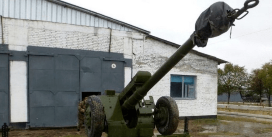 Secondo il tracker di armi ucraine, sono stati registrati 122 mm di proiettili i...