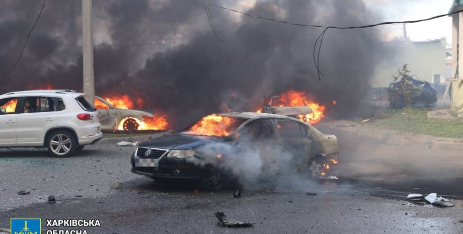 Харків, обстріл Харкова, обстріл Харкова 24 липня, горить авто