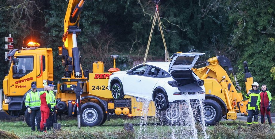 Lancia Ypsilon, новый Lancia Ypsilon, Lancia Ypsilon 2024, электромобиль Lancia