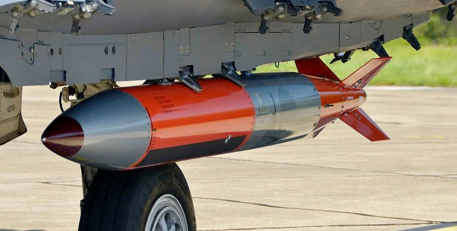 бомба B61-12