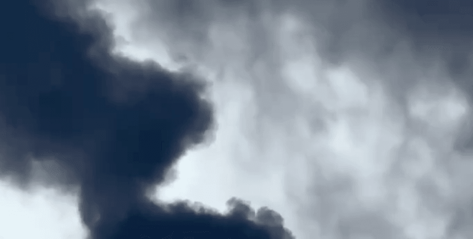 Луганск, взрывы, дым, взрыв