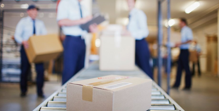 посилки з-за кордону, податок на посилки, ПДВ на міжнародні посилки, оподаткування посилок