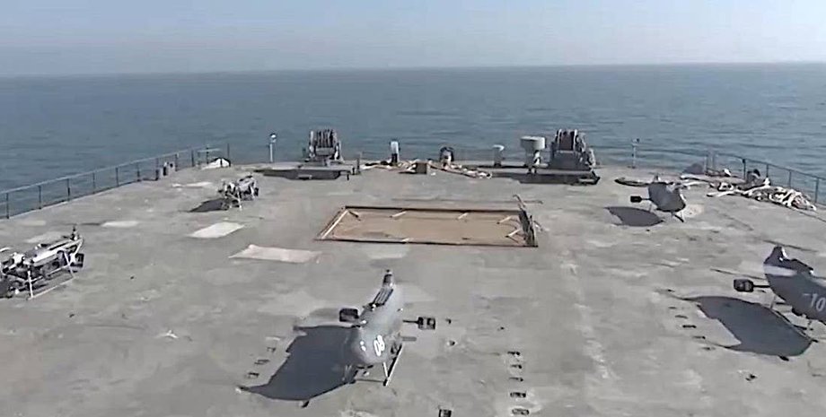 корабль с беспилотниками