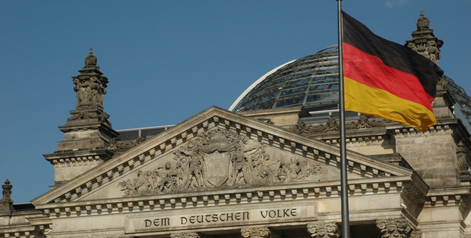 Бундестаг / Фото: flickr.com/photos/barcoder
