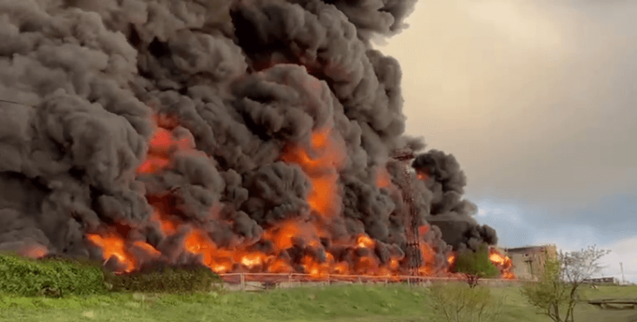 Севастополь, Крым, взрыв, пожар, нефть, топливо, резервуар, диверсия, подрыв