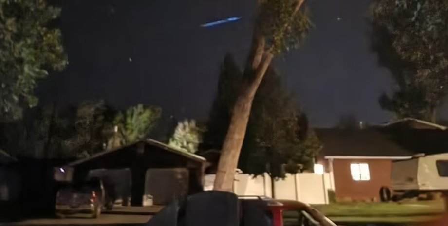 Свет в ночном небе, НЛО, метеор, доказательство существования НЛО, падающая звезда, заметили свет в небе, жена заплакала