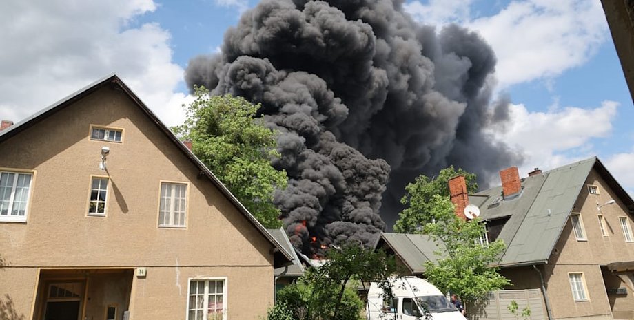 пожежа на заводі в берліні, пожежа на заводі Diehl, пожежні комплекси IRIS-T