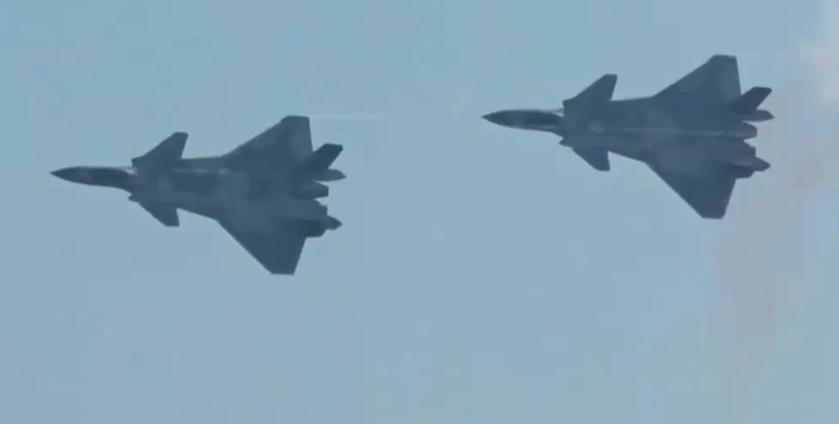 Китайские истребители J-20