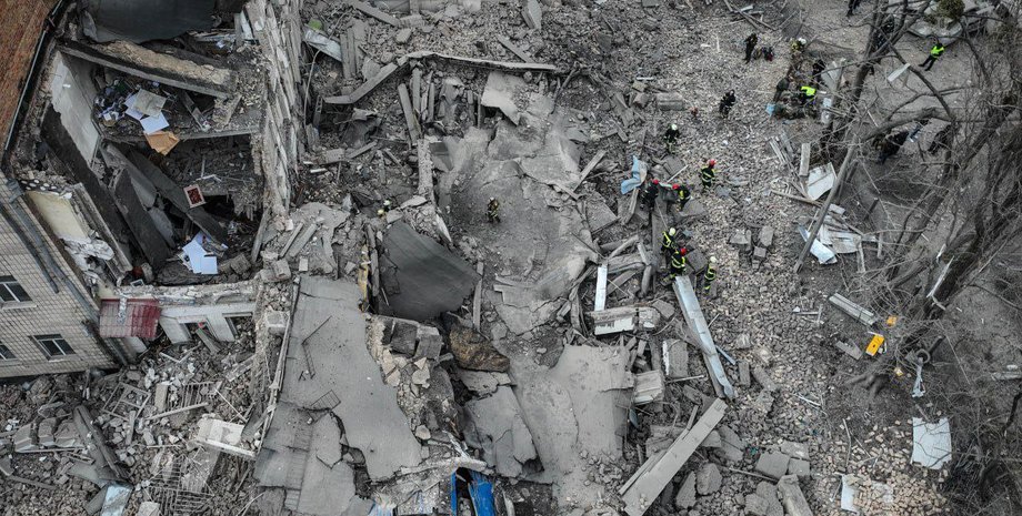 руины, поврежденный дом, завалы