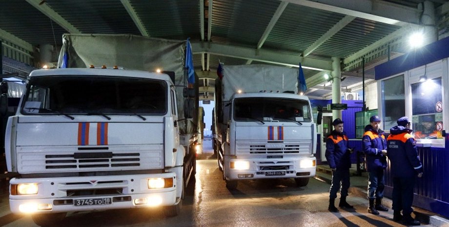 Грузовики МЧС РФ / Фото: ТАСС