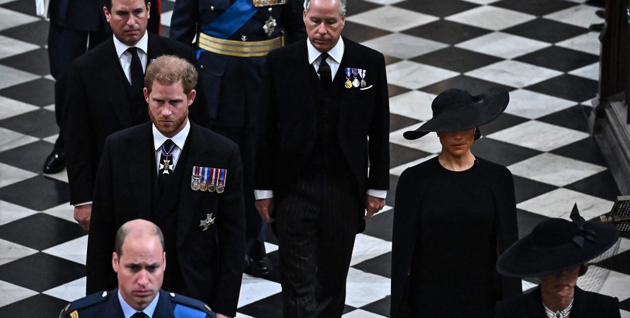 королівська сім'я, похорон королеви єлизавети