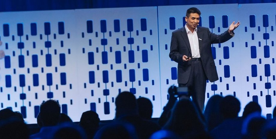 Эрик Юань, Zoom, акции