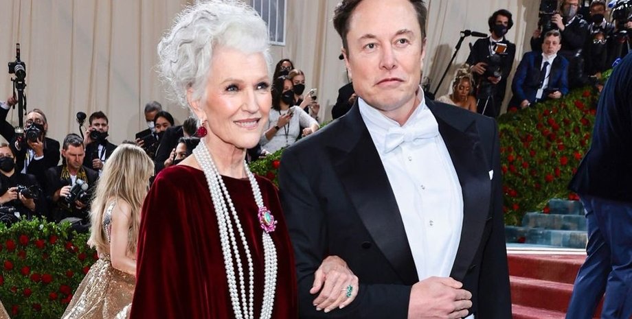 Илон Маск, Мэй Маск