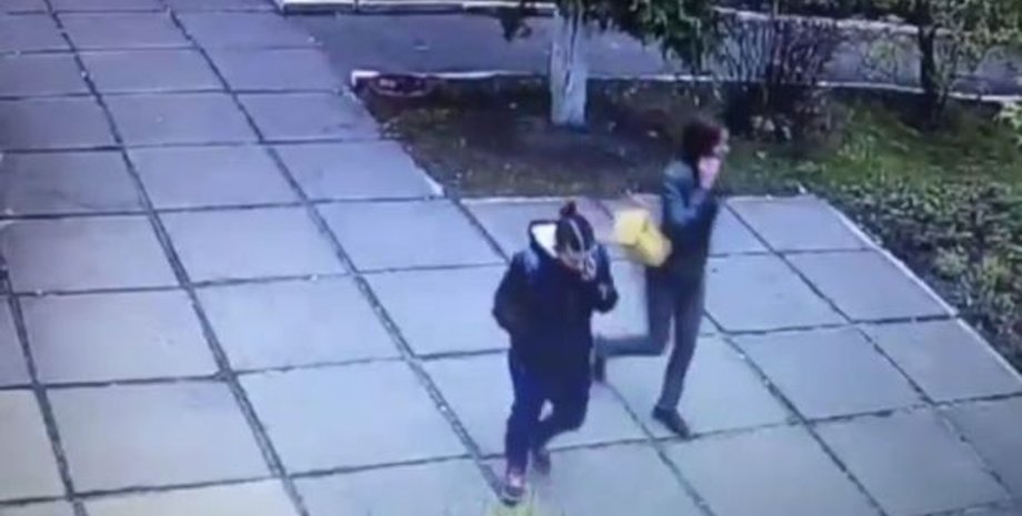 Предполагаемые похитительницы ребенка / Скриншот видео