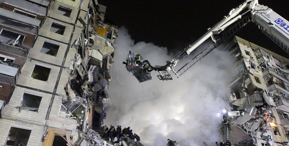 Удар по дніпру завали рятувальники