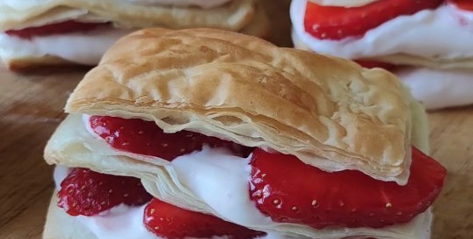 тістечко, тістечко з полуницею, кулінарні рецепти, сезонний десерт з полуницею