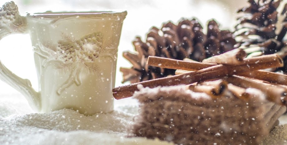 чай різдвяний, традиційне чаювання, різдвяна трапеза, дух свята, прянощі, чорний, зелений, білий чай