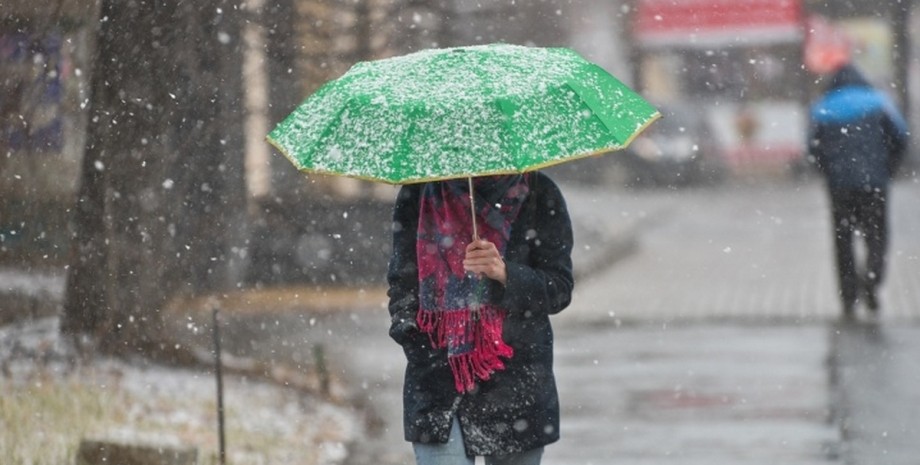 Синоптик розповіла, коли в Україні випаде перший сніг, погода в жовтні