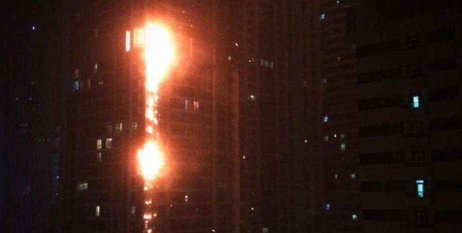 Пожар в "Дубайском факеле" / Фото: ROLA