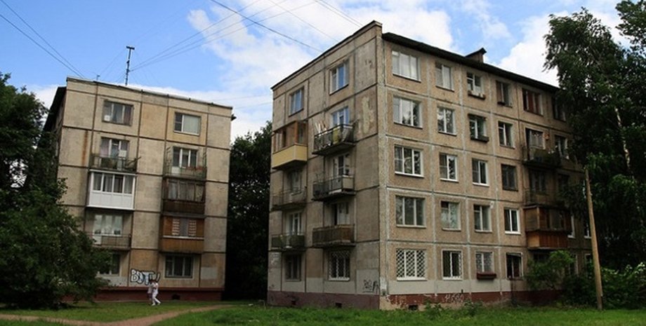 Будинки "Хрущовки" Два будинки типу "Хрущовка" в Україні