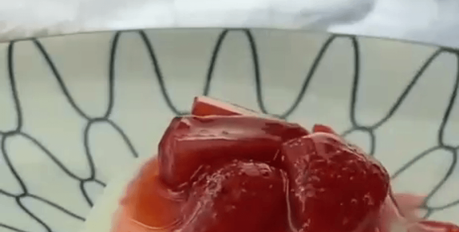 панна-кота с клубничным соусом