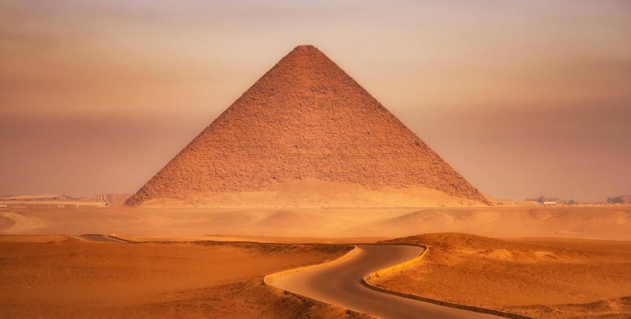 Египетские пирамиды, Красная пирамида, раскрытие тайны, невероятные находки, исследования, туристы, путешествия