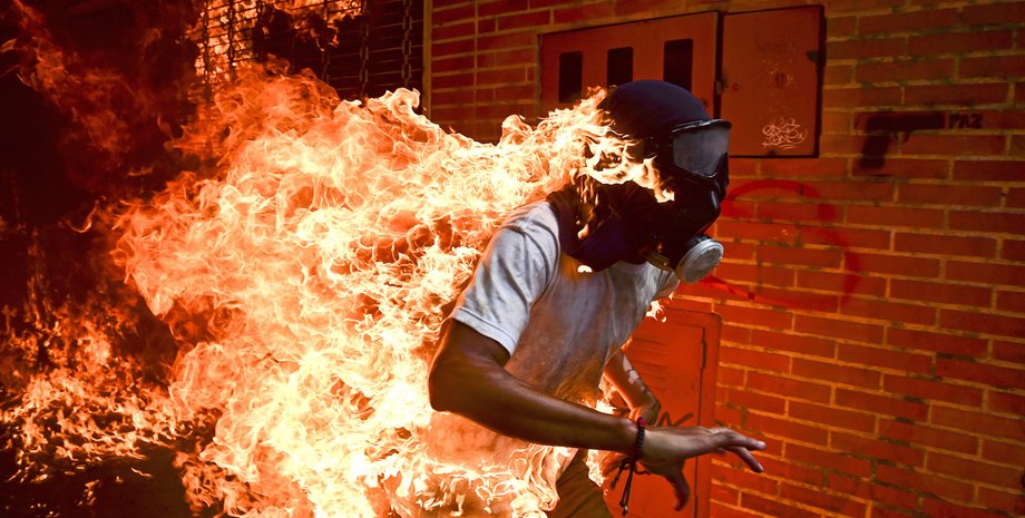 Главный приз получил Роналдо Шемидт за этот снимок