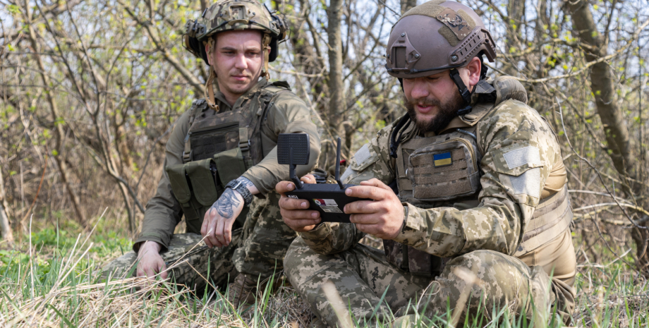 Według eksperta w dziedzinie technologii radiowych Siergei Bezrozhronony, siły z...