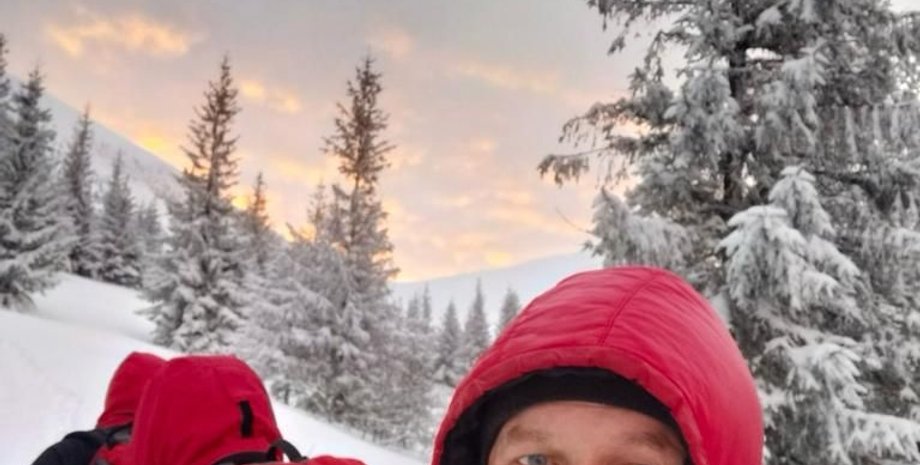 Рятувальники, Карпати, Говерла, гори, француз, зима, турист, Укріана, фото