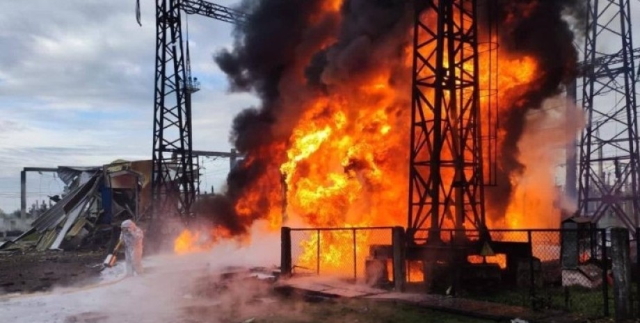 Массированный обстрел Украины, ракетный обстрел, пожар, обстрелы ТЭЦ, удар по ТЭЦ, удар по подстанции
