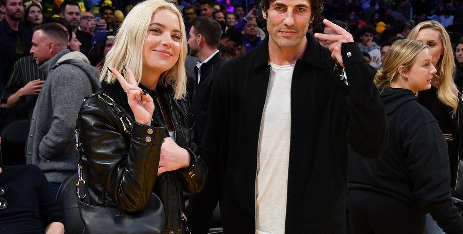 Эшли Бенсон, помолвка, Брэндон Дэвис, бывшая кары делевинь