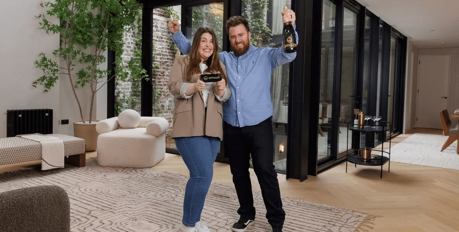 Супруги выиграли дом в лотерею, роскошная квартира, победа в лотерее, дорогая недвижимость, элитное жилье, приз, супруги, новое жилье